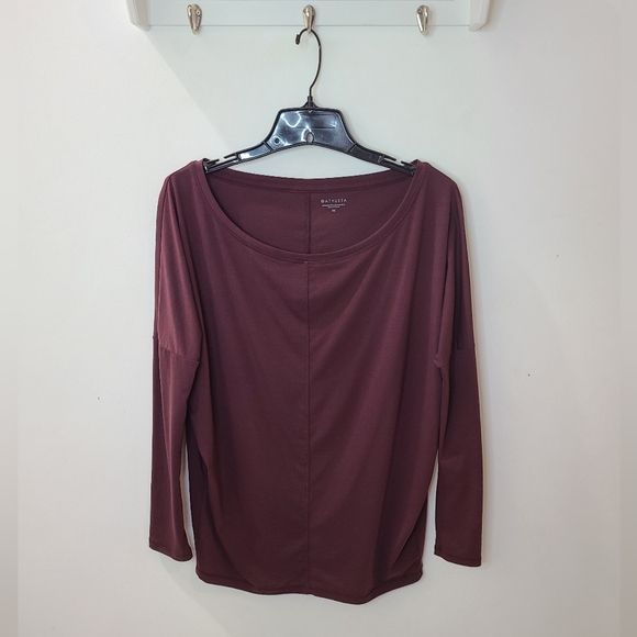 Athleta Essence Flow Long Sleeve Shirt in Antique Burgundy XS-S - Picture 4 of 14